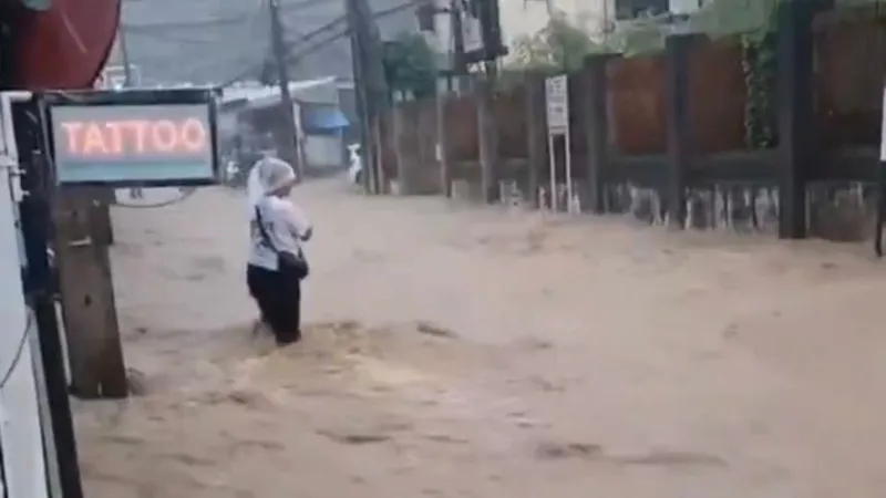 Tayland’da seller 2,1 milyon kişiyi etkiledi, 13 kişi yaşamını yitirdi