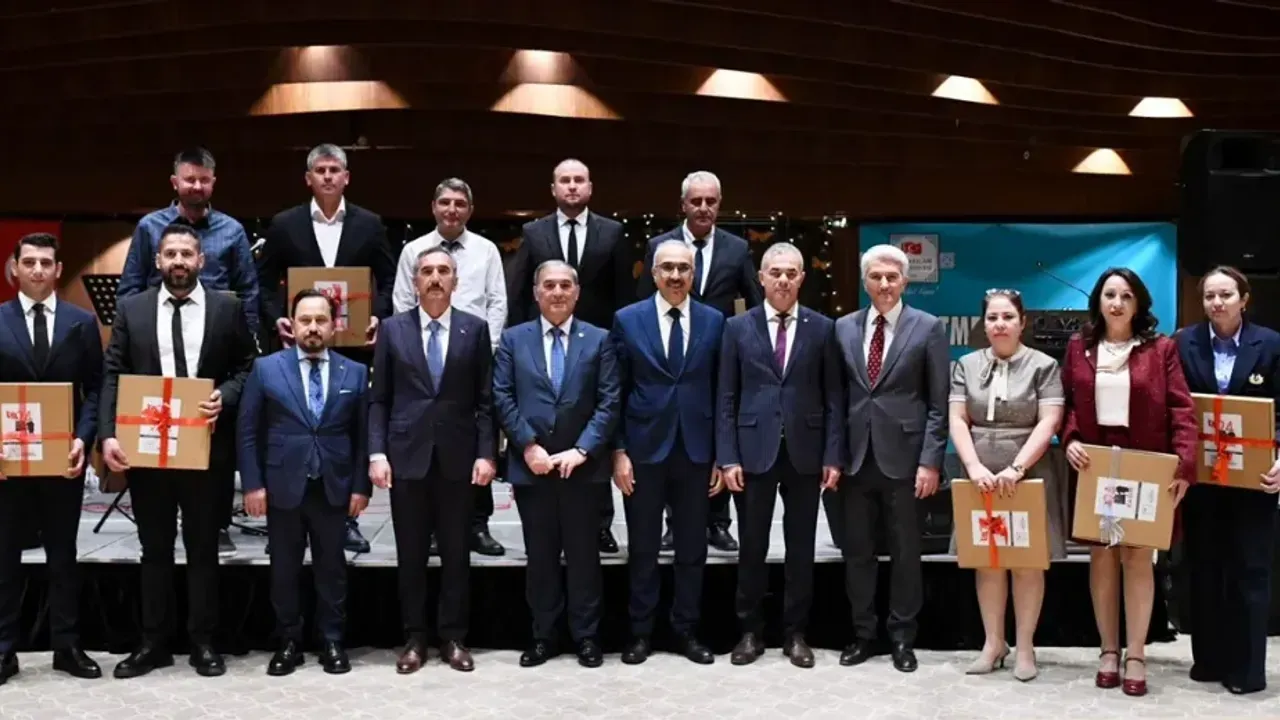 Uludağ, “öğretmenlerimiz bu milletin aklı, vicdanı ve ışığıdır”