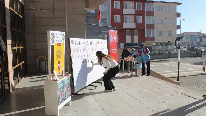 Selim’de 25 Kasım’a özel farkındalık etkinliği