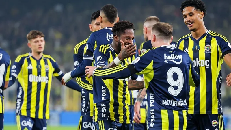 Kadıköy’de zirve sınavı: Fenerbahçe, yarın Galatasaray’ı ağırlıyor