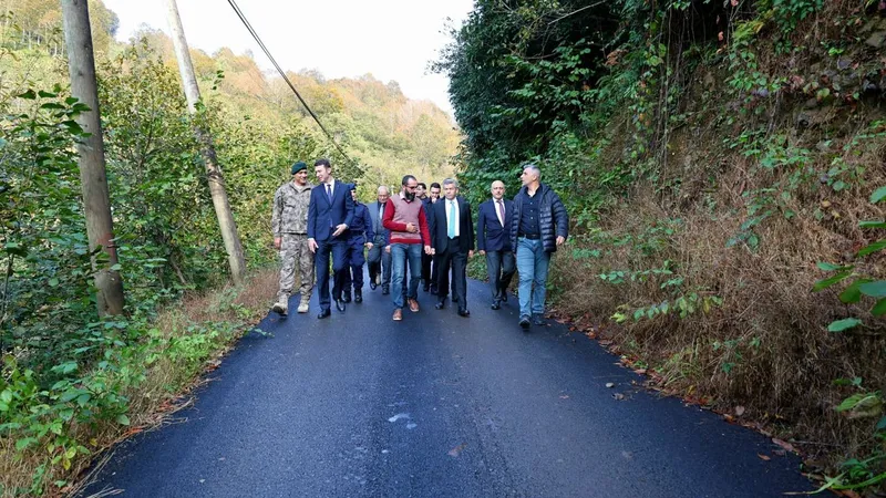 Vali Ergün Arhavi’de ziyaret ve incelemelerde bulundu