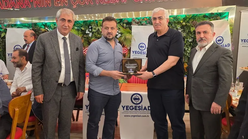 Hayırsever iş insanlarından Yenidam Camii inşaatına önemli destek