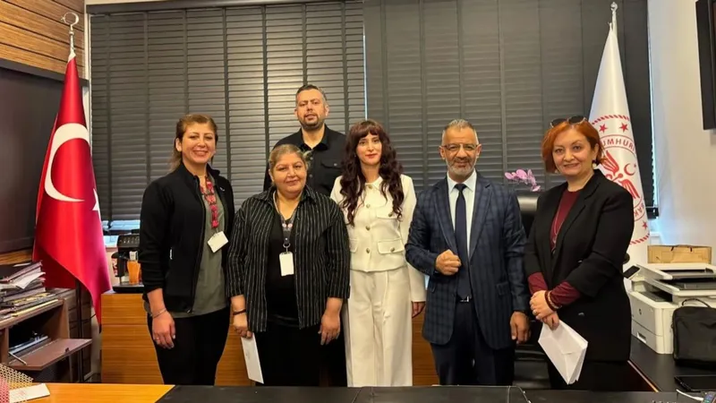 Düşünür Koleji’nden lösemili çocuklara sevgi dolu ziyaret