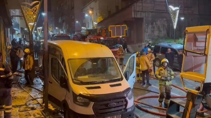 İstanbul’da ev yangını: 3 çocuk hayatını kaybetti