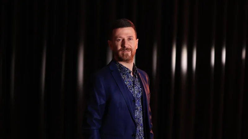 “Kalbime Koy Ömrünü” Yayında: Volkan Arslan’dan Yeni Duygusal Hit