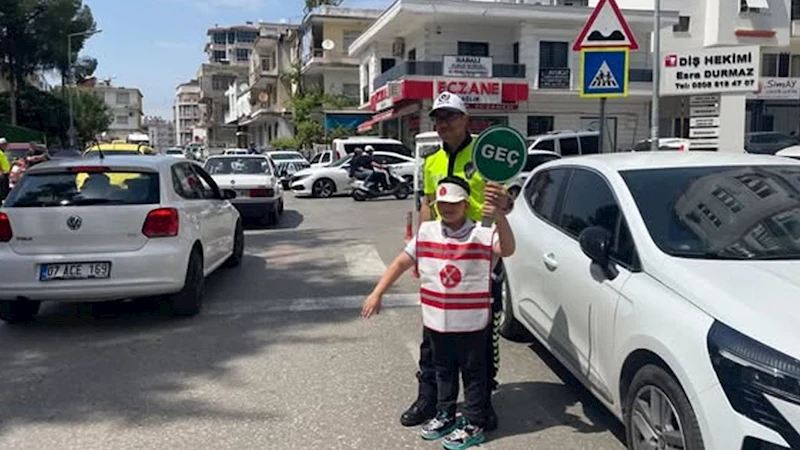 Antalya’da miniklere trafik bilinci aşılandı