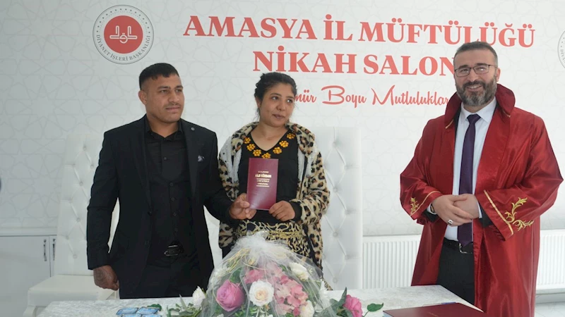 Doğacak çocuklarına Vali Önder Bakan’ın ismini verecekler