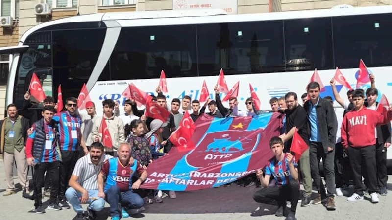 Tarihe yolculuk: Artvinli öğrenciler Anıtkabir ve Çanakkale yolunda