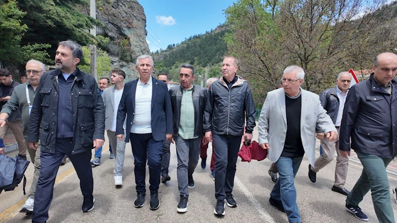 Mansur Yavaş, İpek Yolu Kültür Rotası’nda yer alan Mudurnu’yu gezdi