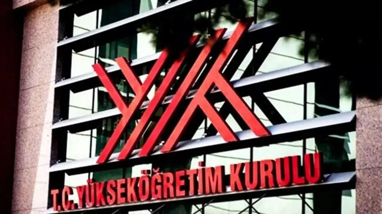 YÖK Başkanı Özvar: Uluslararası sıralamalarda en az 2 üniversitemizin ilk 200