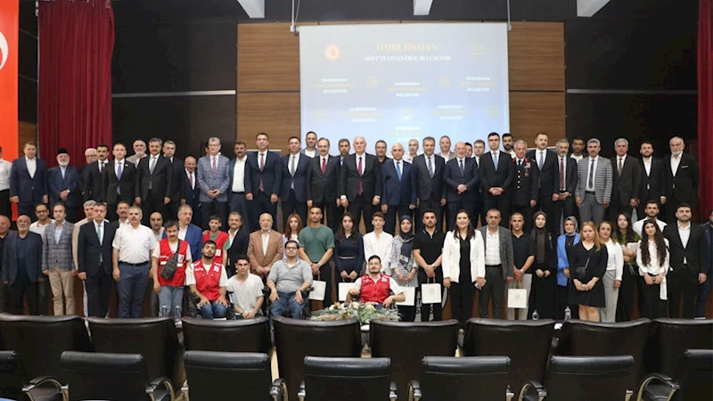 Ombudsman Mehmet Akarca, Siirt’te gençlerle buluştu