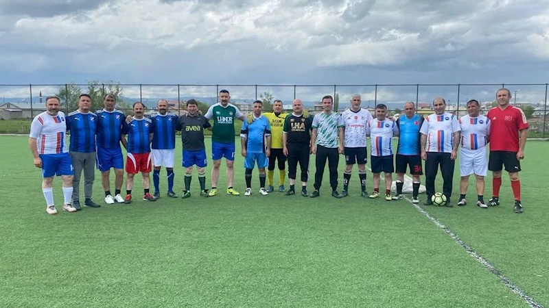 Selim’de Efsaneler Futbol Turnuvası gerçekleştirildi