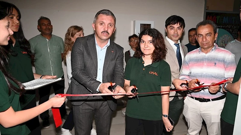 Ünal Aysal Anadolu Lisesi’nde bilgisayar sınıfı açıldı