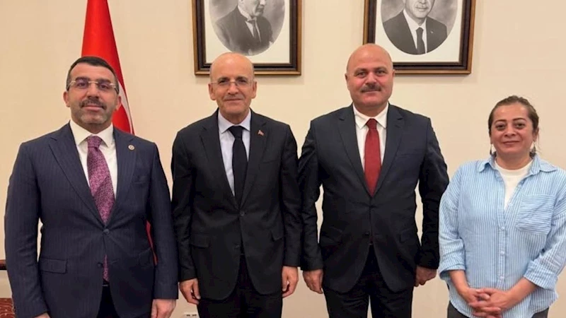 Kars Milletvekili Adem Çalkın, Hazine ve Maliye Bakanı Mehmet Şimşek