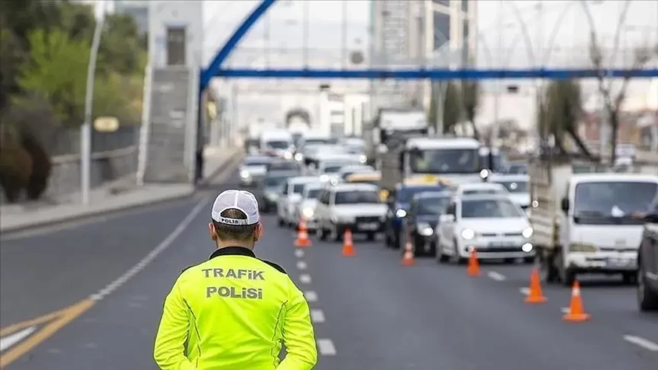 Havadan trafik denetiminde 37 bin araç ve sürücüye işlem uygulandı