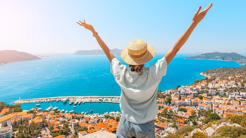 Turizm geliri ve ziyaretçi sayısında çifte rekor beklentisi