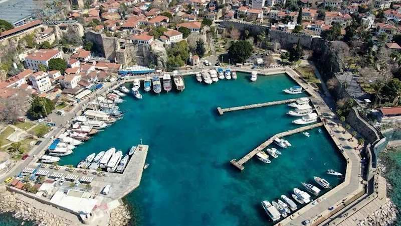 Antalya’da 174 tesisin ruhsatı askıya alındı!