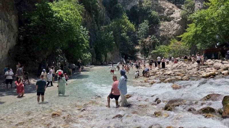 Muğla ziyaretçi akınına uğradı: Yaklaşık 3 milyon yerli turist giriş yaptı