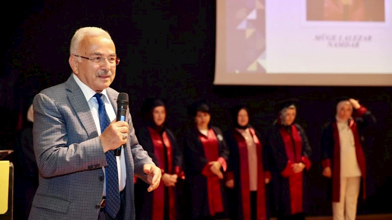 Anne Üniversitesi öğrencileri mezun oldu