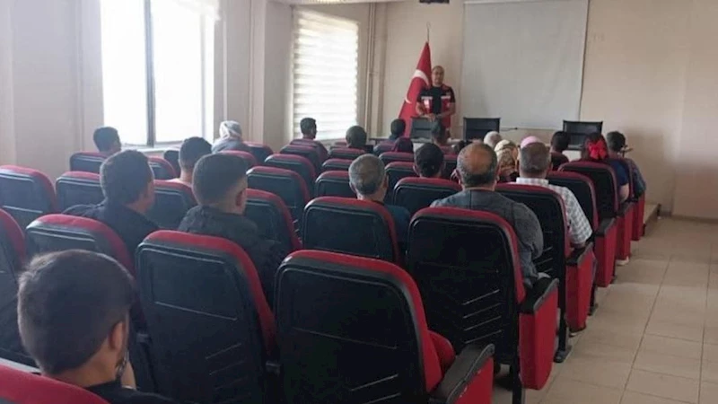 Akyaka’da kadına yönelik şiddet ve zorla evliliklerle mücadele eğitimi verildi