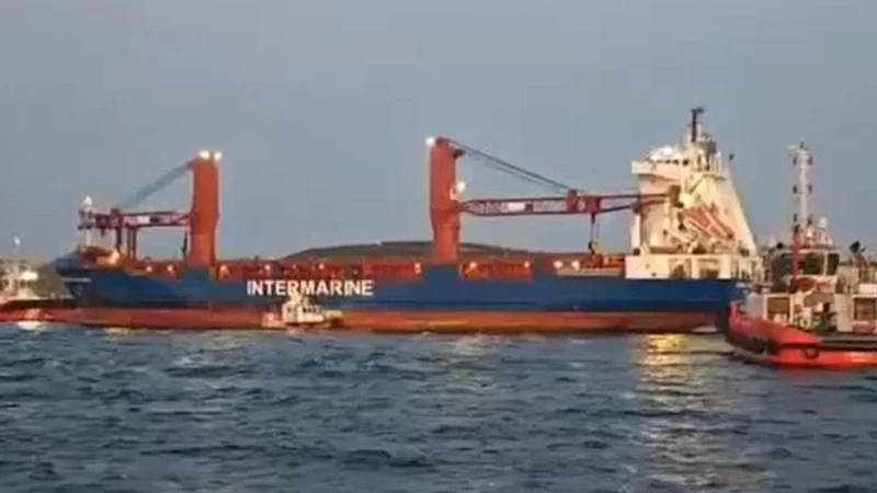 Çanakkale Boğazı’nda yangın paniği! Boğaz trafiği yeniden açıldı