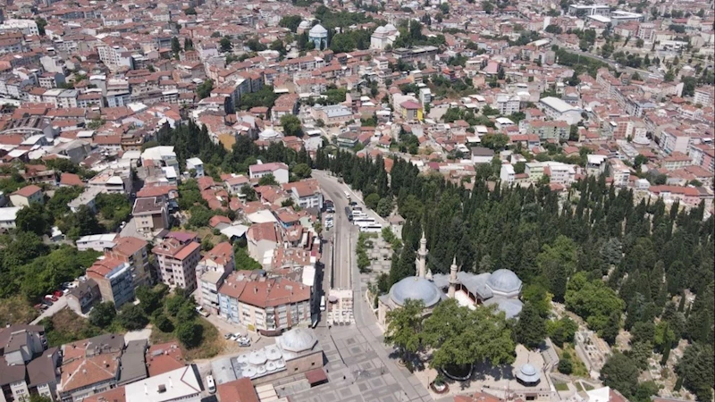 Yeşil’den Emirsultan’a tarihi yolculuk başlıyor