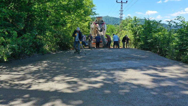 Ünye-Kumru bağlantı yolunda beton sevinci