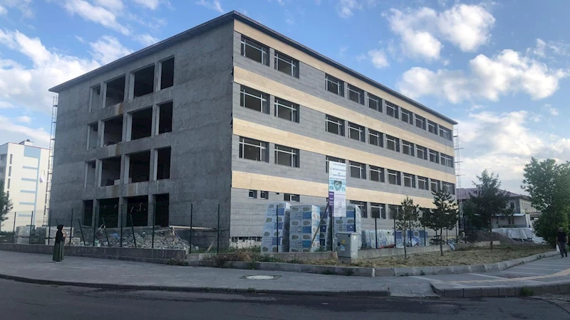 TOBB’un “81 İle 81 Okul” projesi kapsamında Kars’ta 24 derslikli okul inşaatı sürüyor