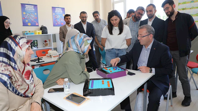 Vali Ziya Polat, Akıl ve Zeka Oyunları Kursu’nu ziyaret etti