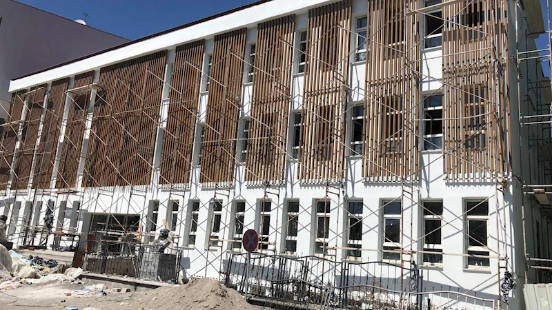 Kars Merkez Kütüphane onarımında sona gelindi