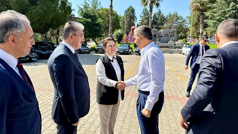 İçişleri Bakanı Ali Yerlikaya Osmaniye’de ziyaretlerde bulundu