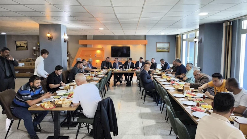 Kars Belediye Başkanı Ötügen Senger Basın mensuplarıyla bir araya geldi