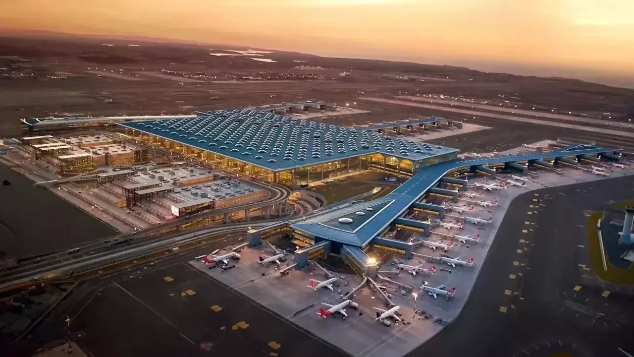 İstanbul Havalimanı’ndan yeni rekor: 1 günde 1695 uçuş gerçekleşti