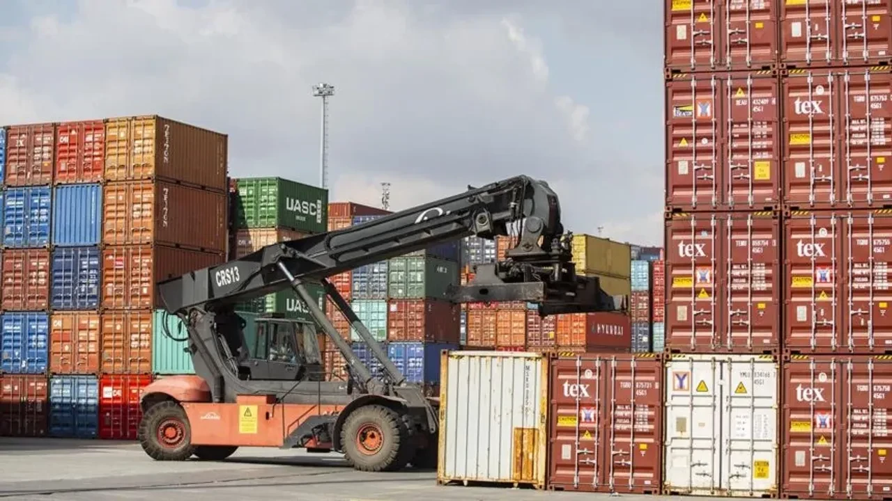 İhracatta yeni rekor: 267 Milyar dolara ulaşıldı
